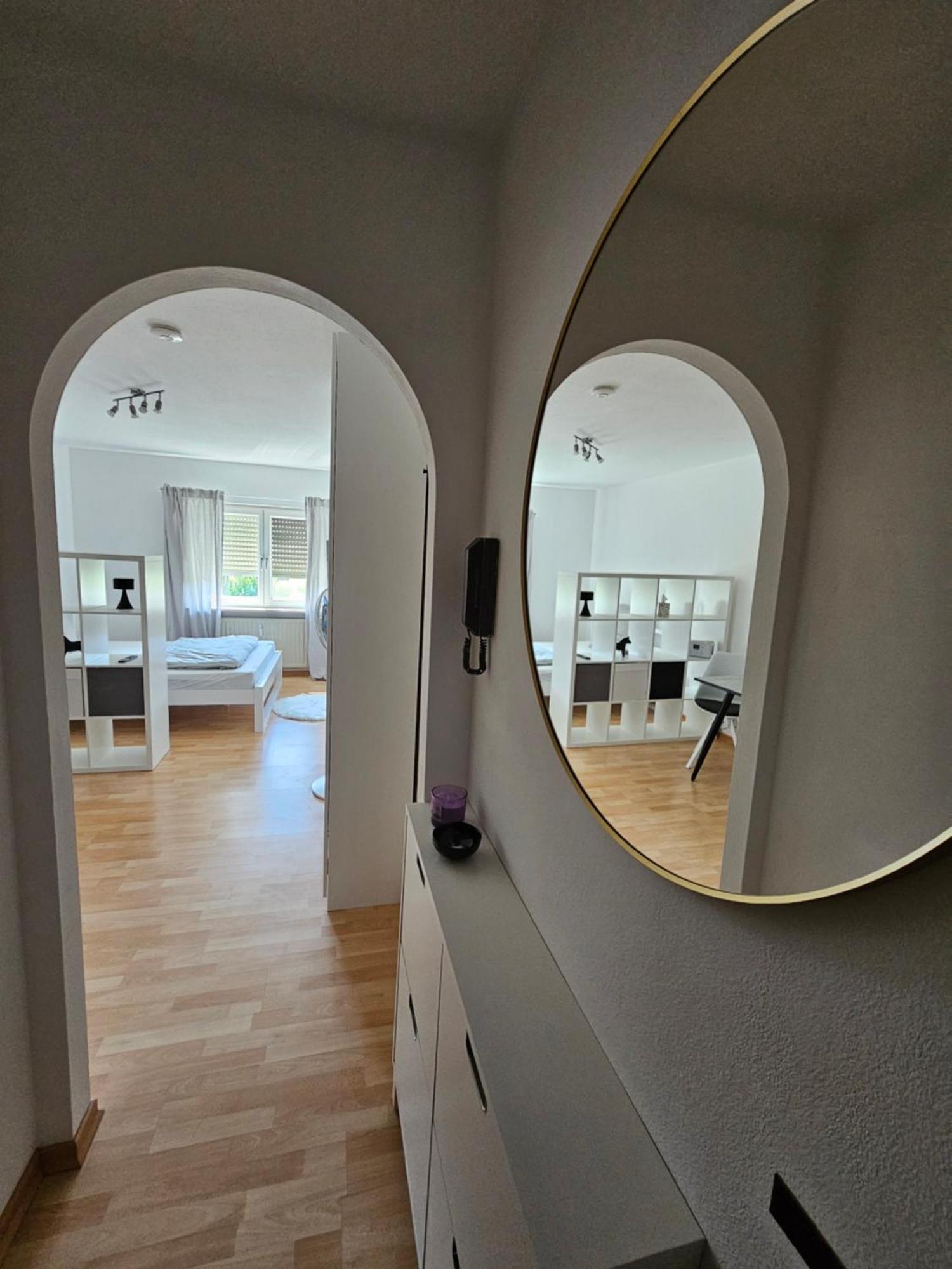 Charmante 1 Zimmerwohnung Mit Stellplatz Wurzburgo Exterior foto
