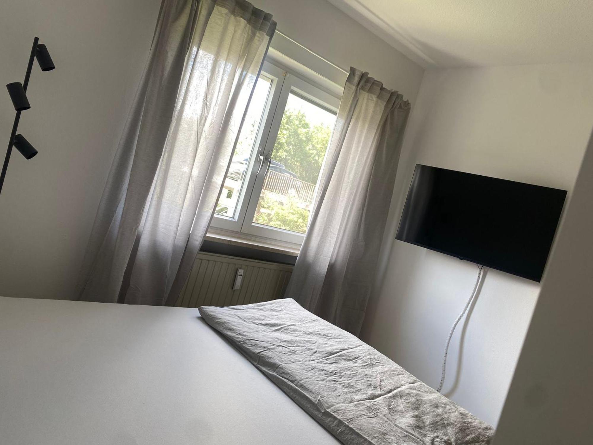 Charmante 1 Zimmerwohnung Mit Stellplatz Wurzburgo Exterior foto
